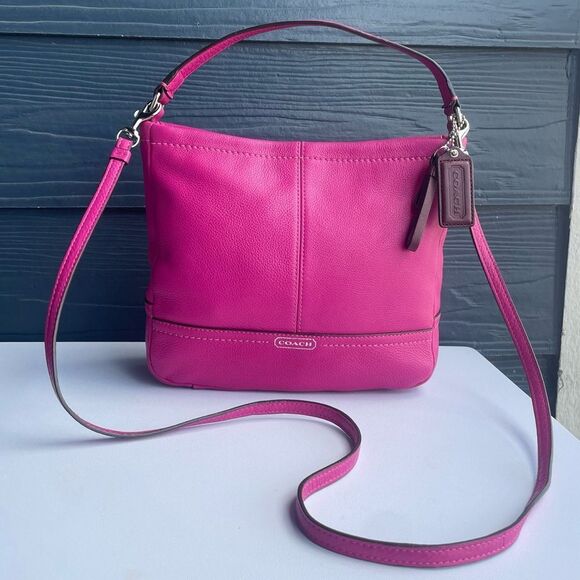Coach Mini Park Pink Pebble Leather Hobo Crossbody Avery Taylor Tanner - Picture 1 of 9